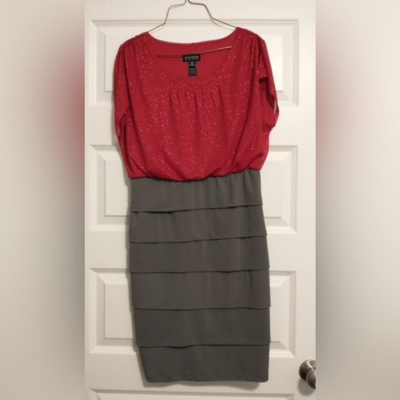 Dress Enfocus Studio Dress Red Glitter Top Gray Bottom WOMEN'S Size 14W - Picture 1 of 7
